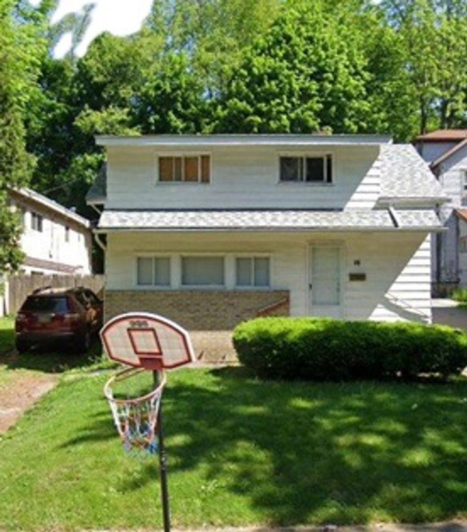 Apartment for rent at 49 E Emerling, Akron, OH 44301