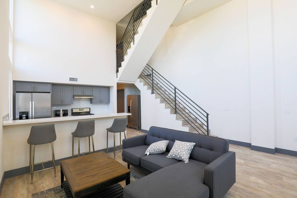 Townhouse for rent at 2684 Orchard Ave, Los Angeles, CA 90007