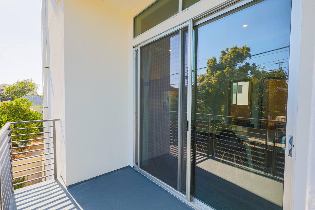 Townhouse for rent at 1208 W 25th St, Los Angeles, CA 90007