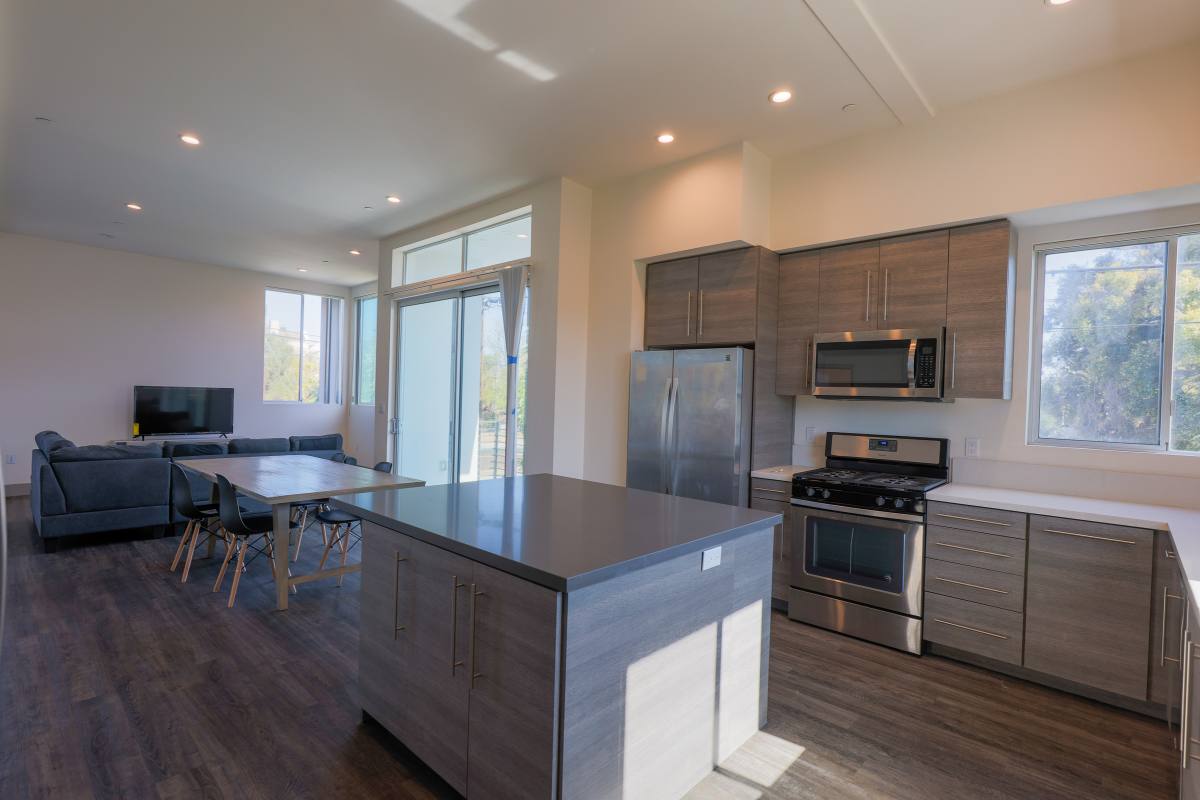 Townhouse for rent at 1208 W 25th St, Los Angeles, CA 90007