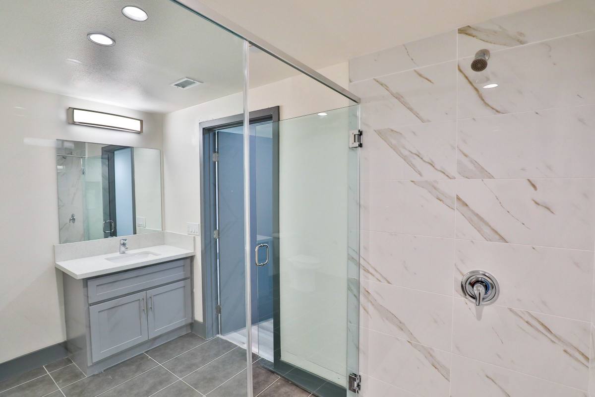 Apartment for rent at 3431 S Catalina St, Los Angeles, CA 90007