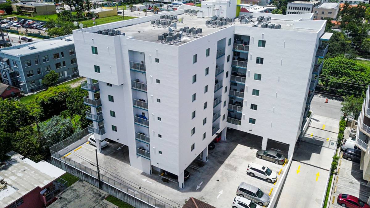 Apartment for rent at 624 SW 1st St, Miami, FL 33130