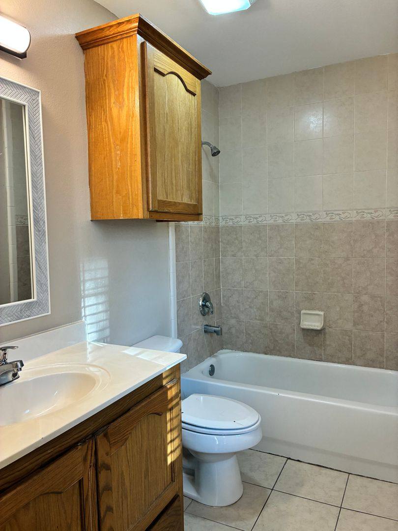 Apartment for rent at 915 & 917 Galveston Ave, McAllen, TX 78501