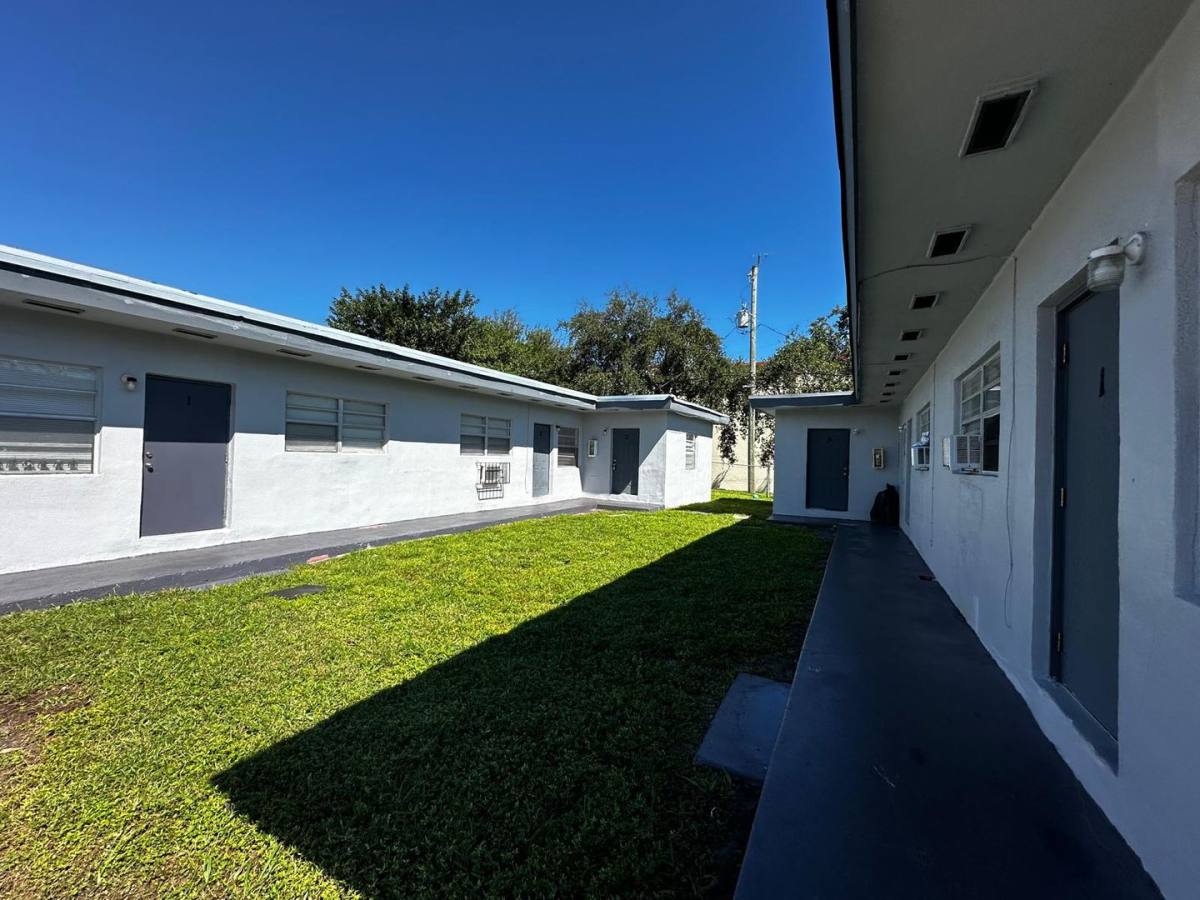 Apartment for rent at 125 SW 5th Court, Dania, FL 33004