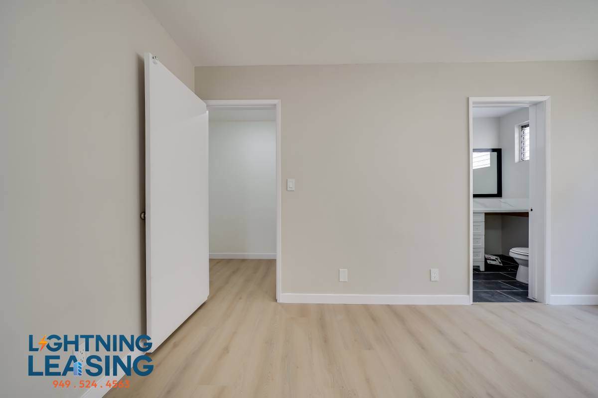 Apartment for rent at 1035 N Hayworth Ave #100, Los Angeles, CA 90046