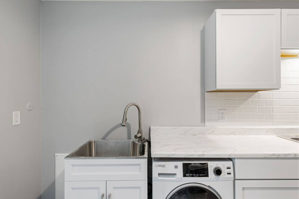 Apartment for rent at 4312 & 4316 W, Royal Oak, MI 48073