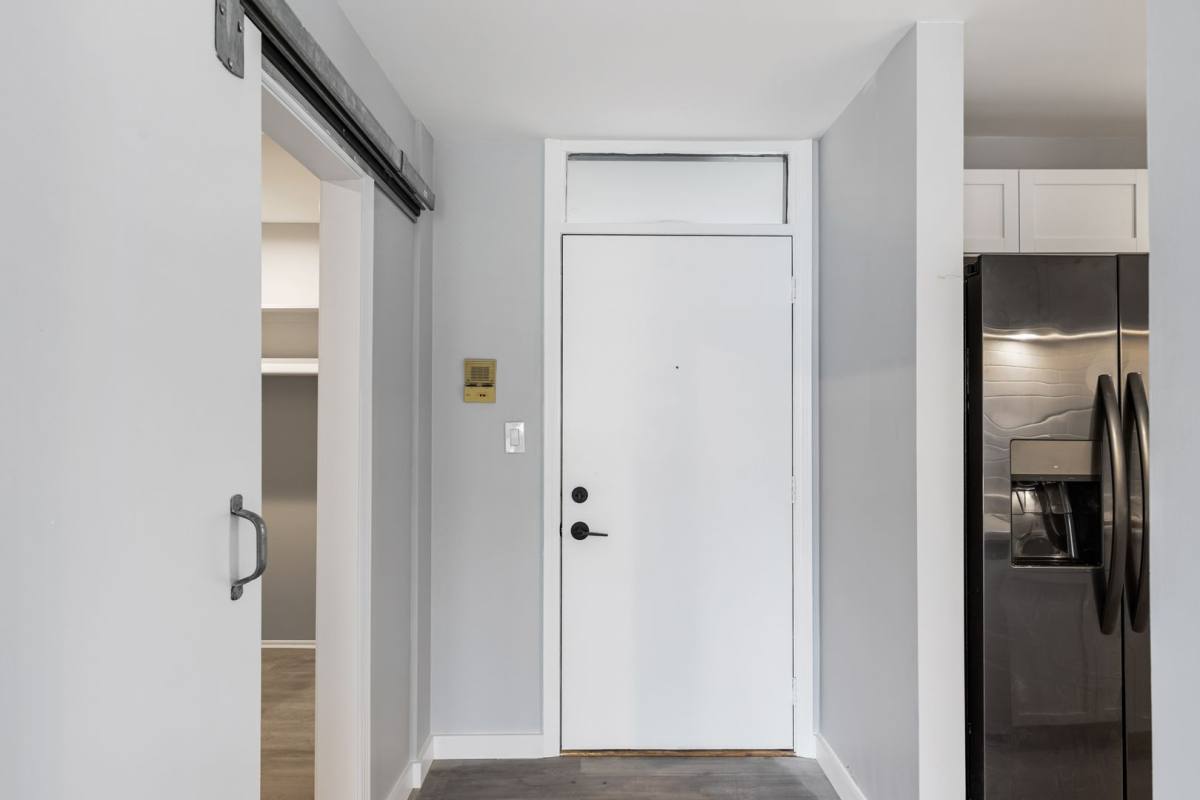 Apartment for rent at 4312 & 4316 W, Royal Oak, MI 48073