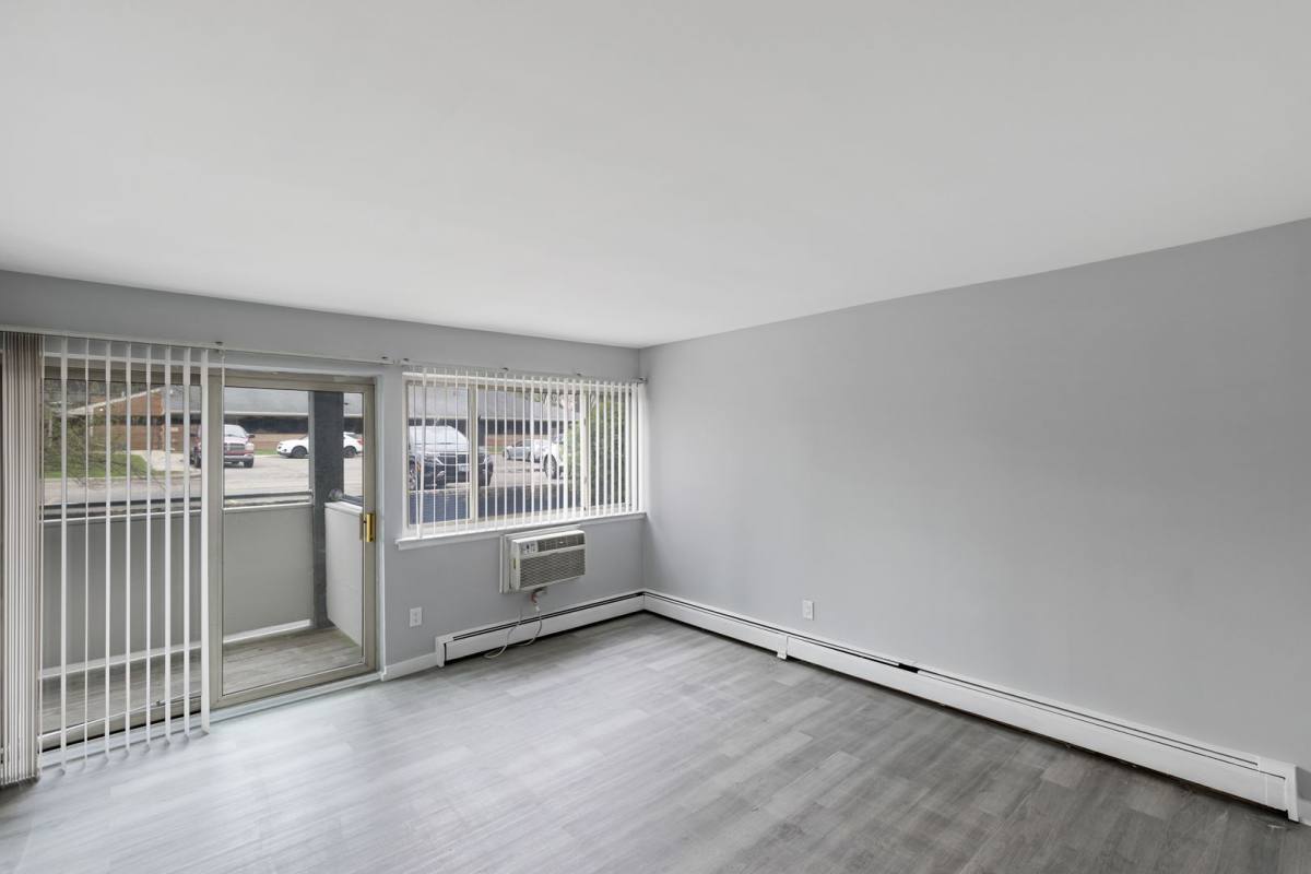Apartment for rent at 4312 & 4316 W, Royal Oak, MI 48073
