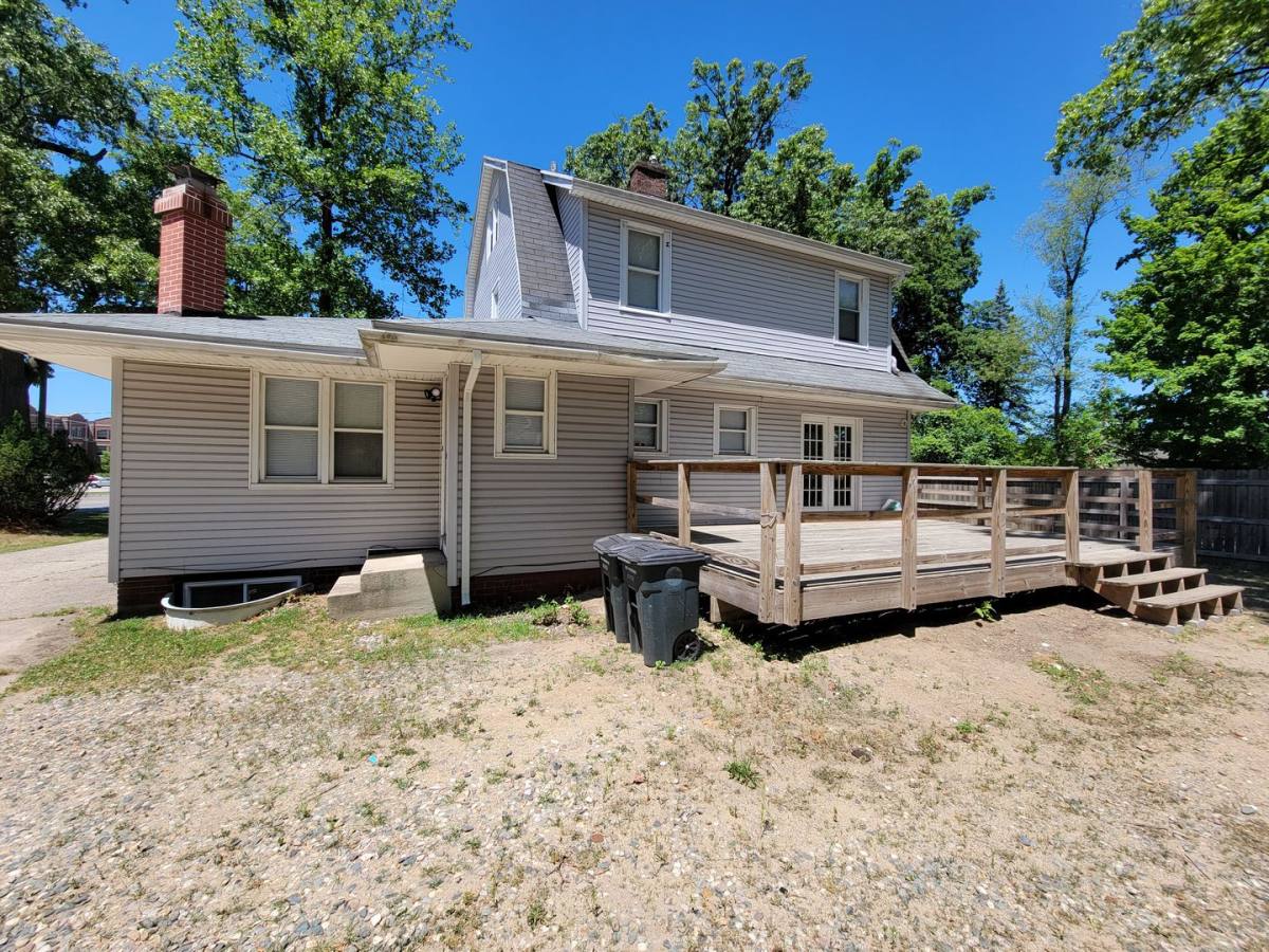 Apartment for rent at 1444 S Bend Ave, South Bend, IN 46617