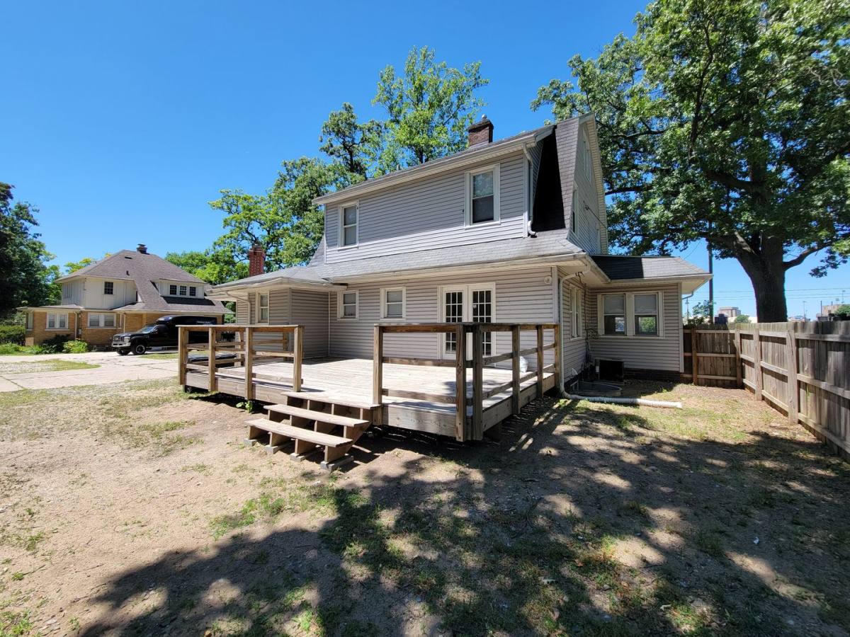 Apartment for rent at 1444 S Bend Ave, South Bend, IN 46617
