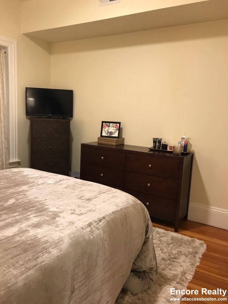 Apartment for rent at 1463 Beacon St #38, Brookline, MA 02446