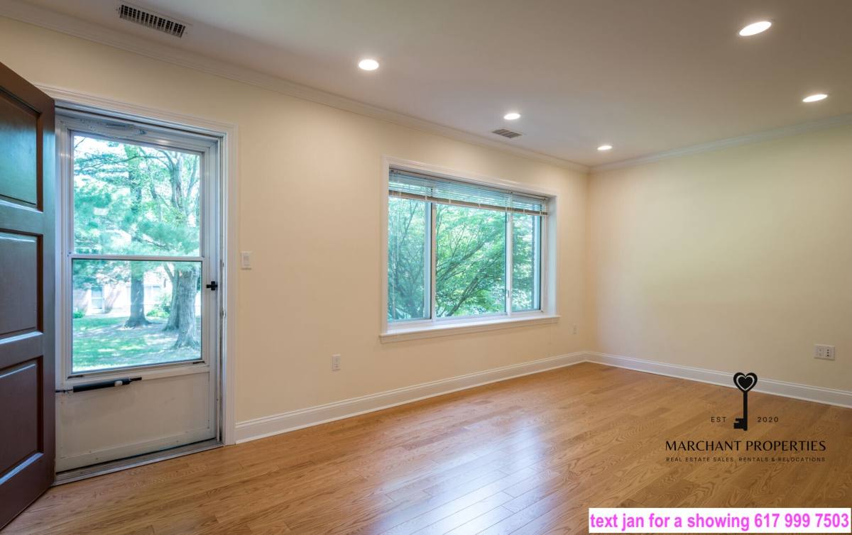 Townhouse for rent at 79 Thornton Rd, Chestnut Hill, MA 02467