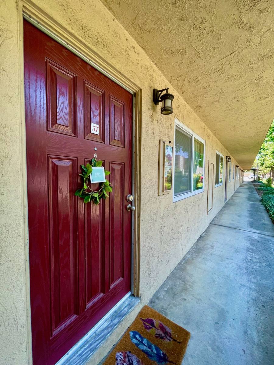 Apartment for rent at 1013 W 7th St, Chico, CA 95928