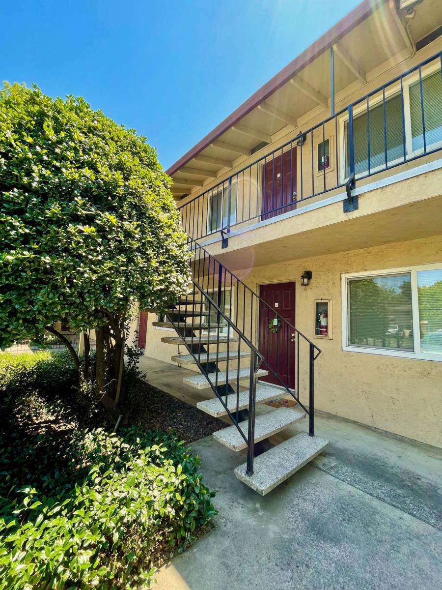 Apartment for rent at 1013 W 7th St, Chico, CA 95928