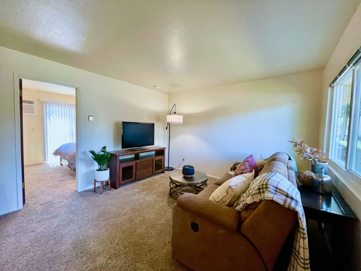 Apartment for rent at 1013 W 7th St, Chico, CA 95928