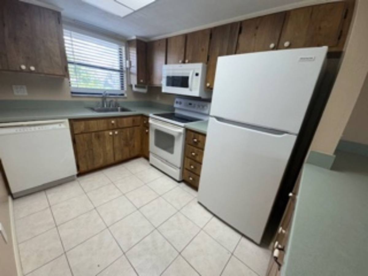 Condo for rent at 16805 Davis Rd, Fort Myers, FL 33908