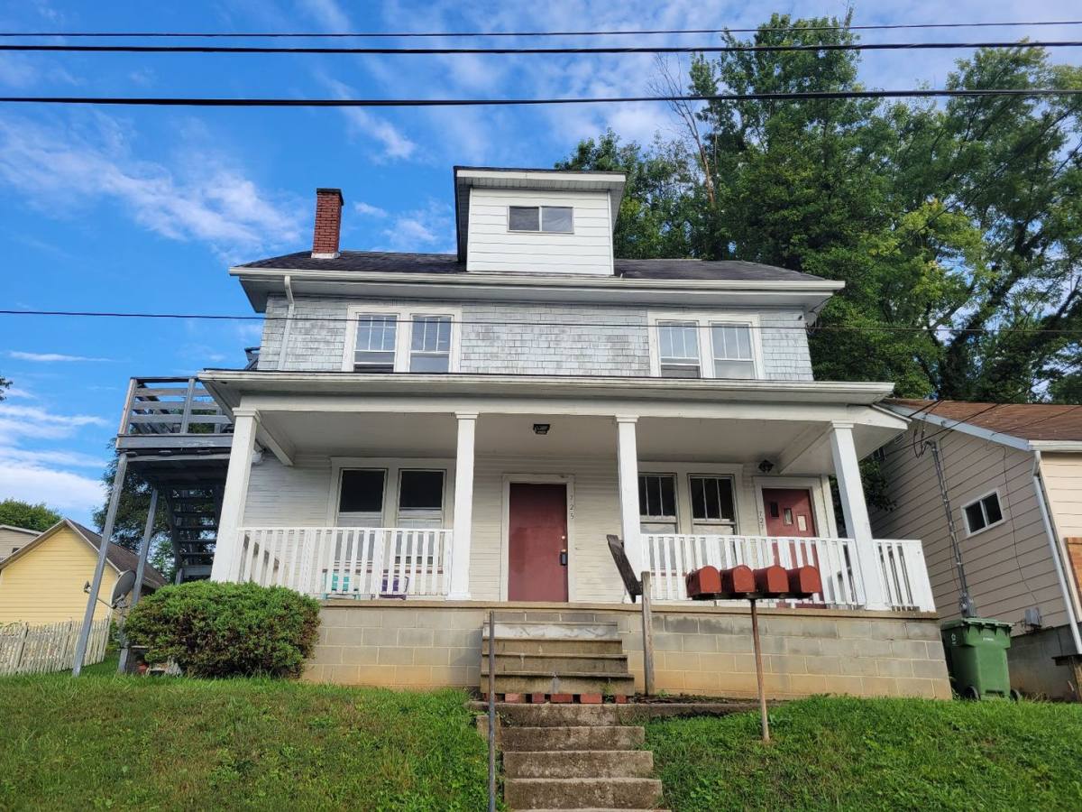 Apartment for rent at 721 - 727 Louise Ave, Morgantown, WV 26505
