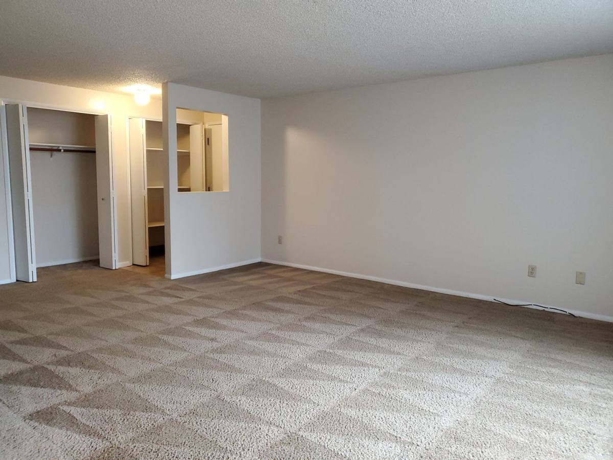 Apartment for rent at 3791 Bayonne Dr SE, Salem, OR 97317