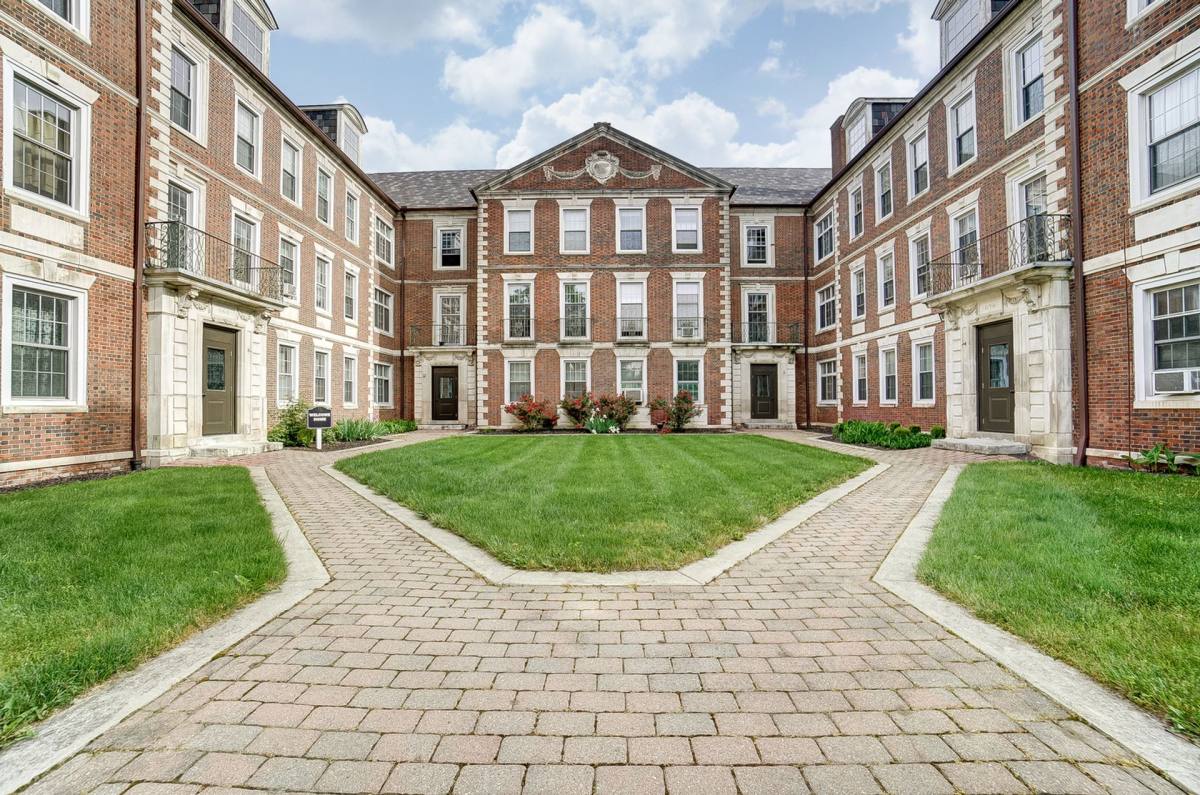 Apartment for rent at 1160 -1190 E Broad St, Columbus, OH 43205