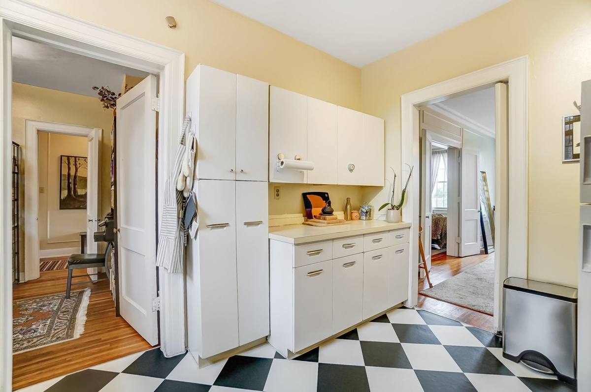 Apartment for rent at 1160 -1190 E Broad St, Columbus, OH 43205