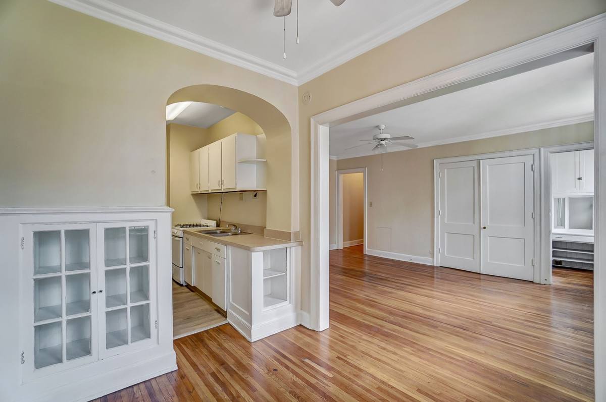 Apartment for rent at 1160 -1190 E Broad St, Columbus, OH 43205