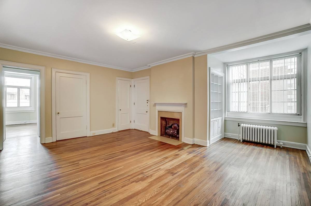 Apartment for rent at 1160 -1190 E Broad St, Columbus, OH 43205