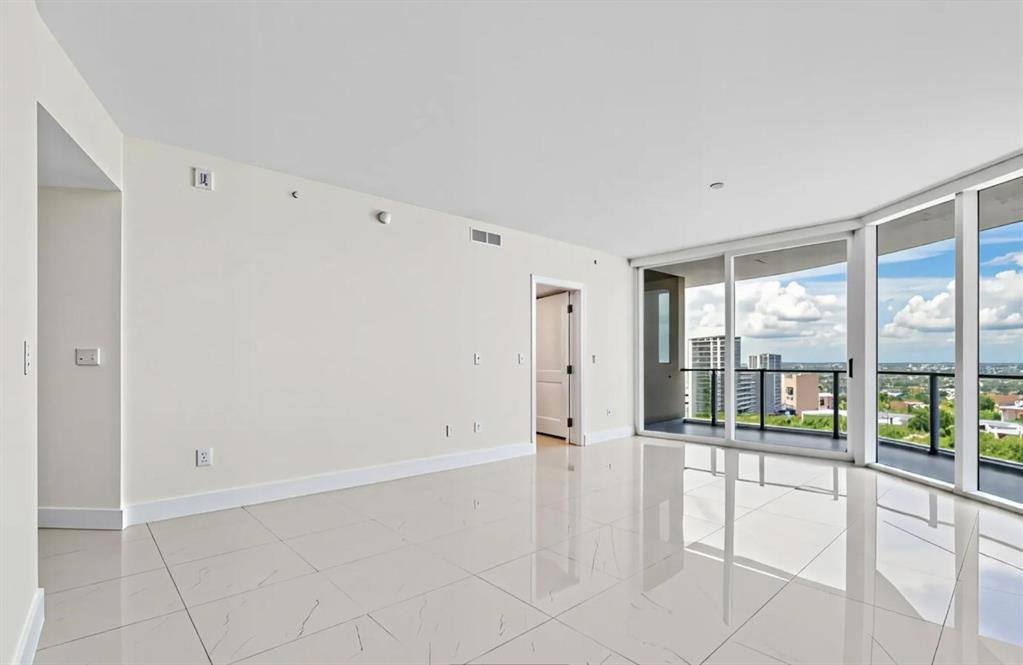 Apartment for rent at 488 NE 18th St, Miami, FL 33132