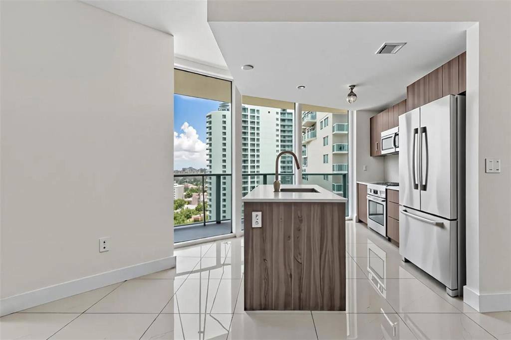 Apartment for rent at 488 NE 18th St, Miami, FL 33132