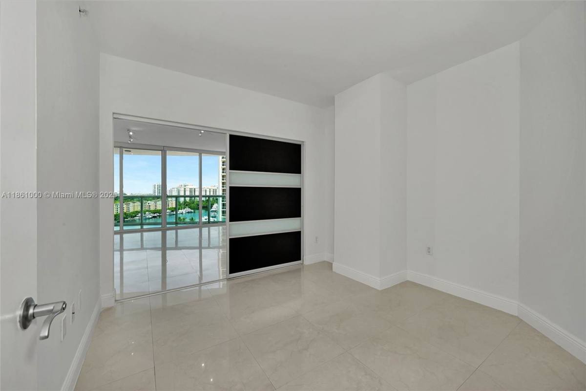 Apartment for rent at 3001 Turnberry Way #1831, Miami, FL 33180