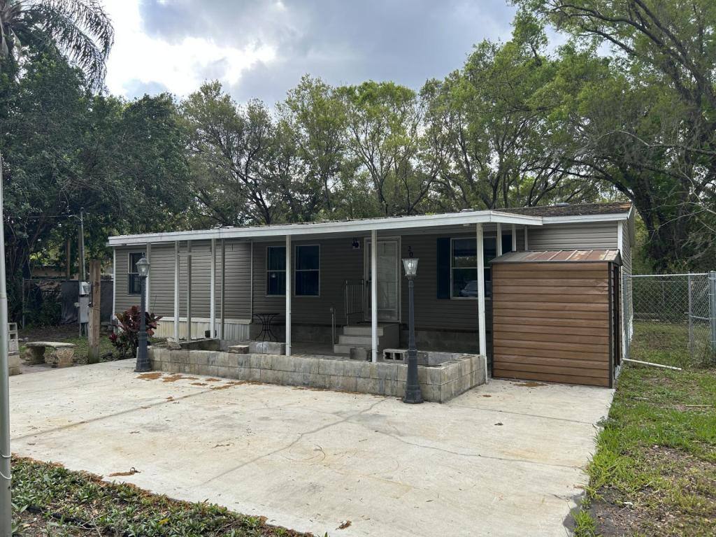House for rent at 2020 Harrell Rd, Auburndale, FL 33823