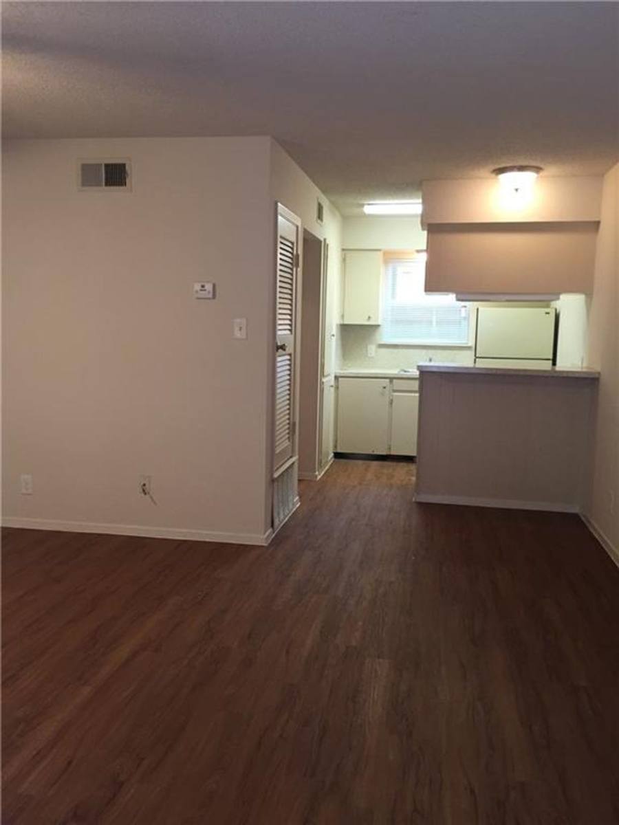 Apartment for rent at 5101 Evans St, Austin, TX 78751
