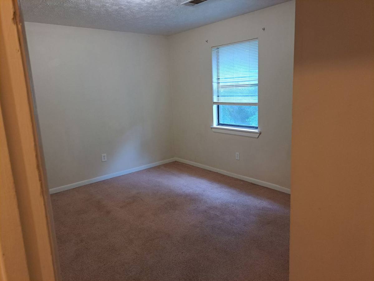 Apartment for rent at 2045 Lee Rd, Smiths Station, AL 36877
