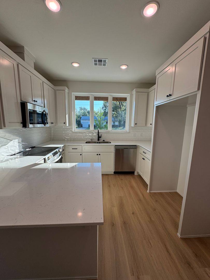 816 N Main St, Broken Arrow, OK 74012 - Townhouse For Rent - Image 1