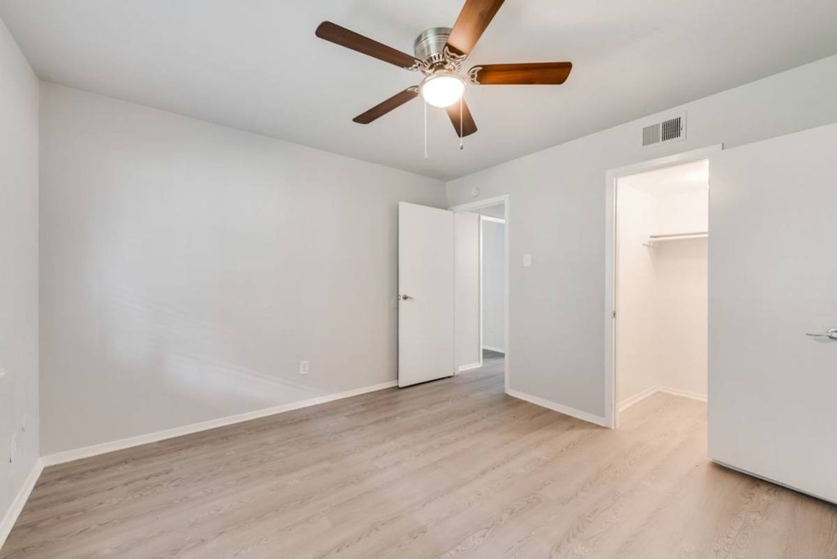 Apartment for rent at 8900 Park Lane, Dallas, TX 75231