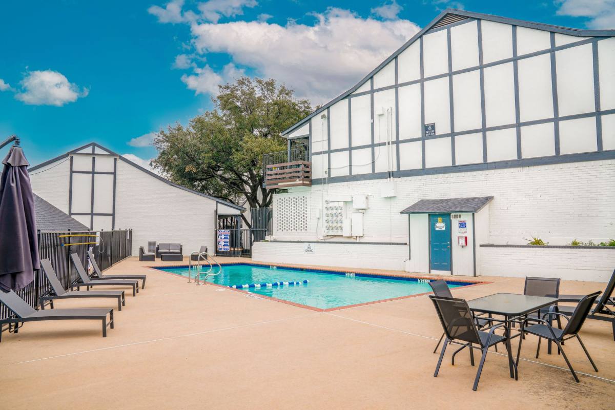Apartment for rent at 8900 Park Lane, Dallas, TX 75231
