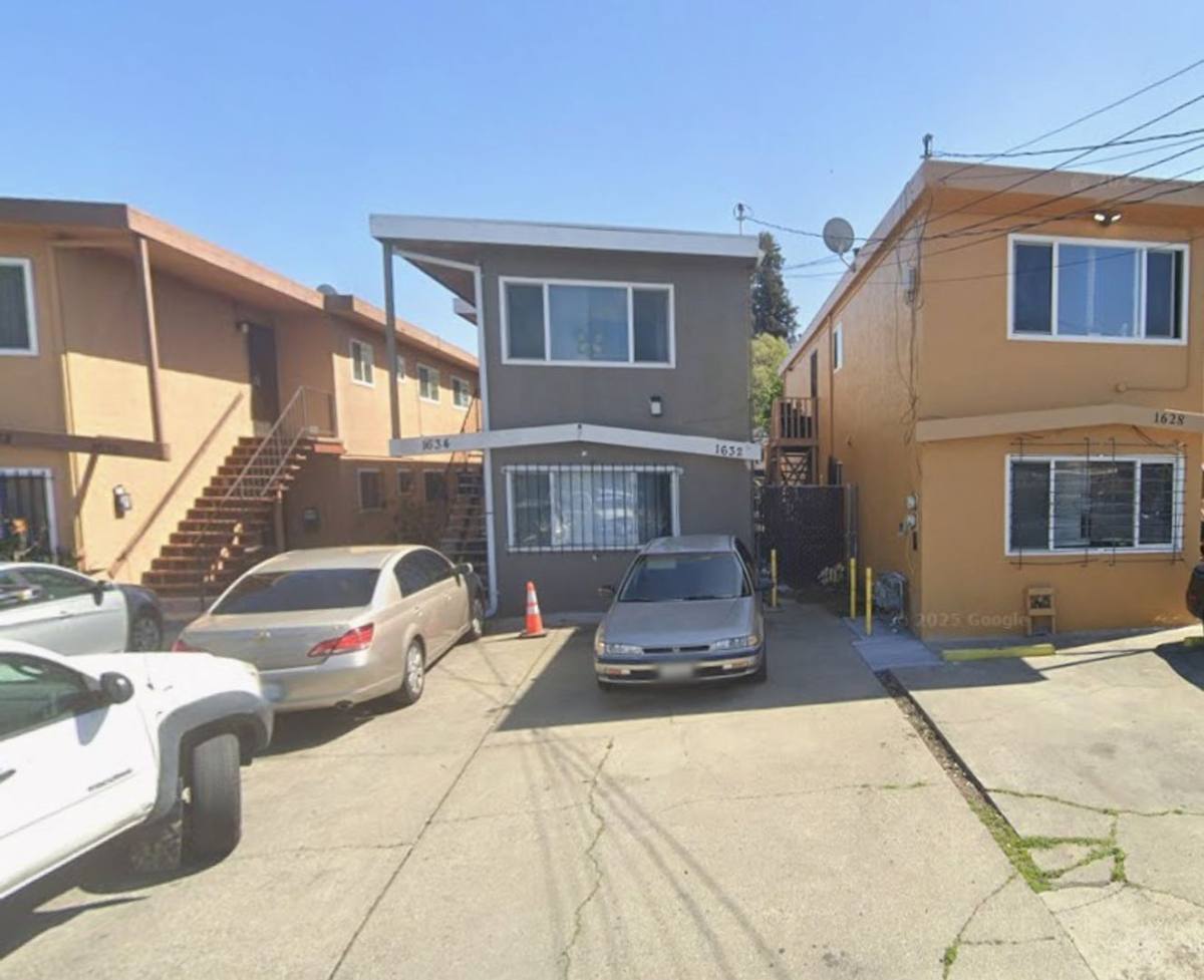 Apartment for rent at 1632-1634 99th Ave, Oakland, CA 94603