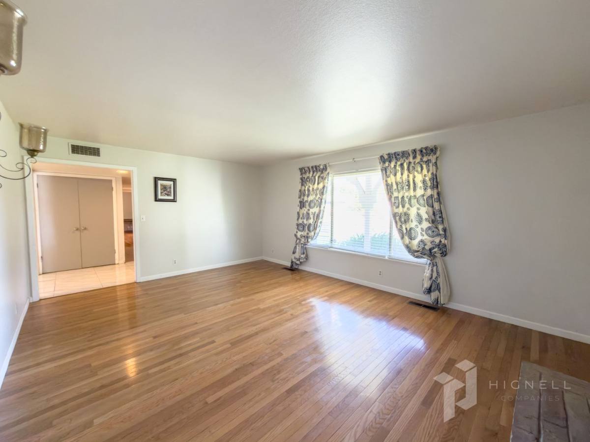 Apartment for rent at 1094 Manzanita Ave, Chico, CA 95926