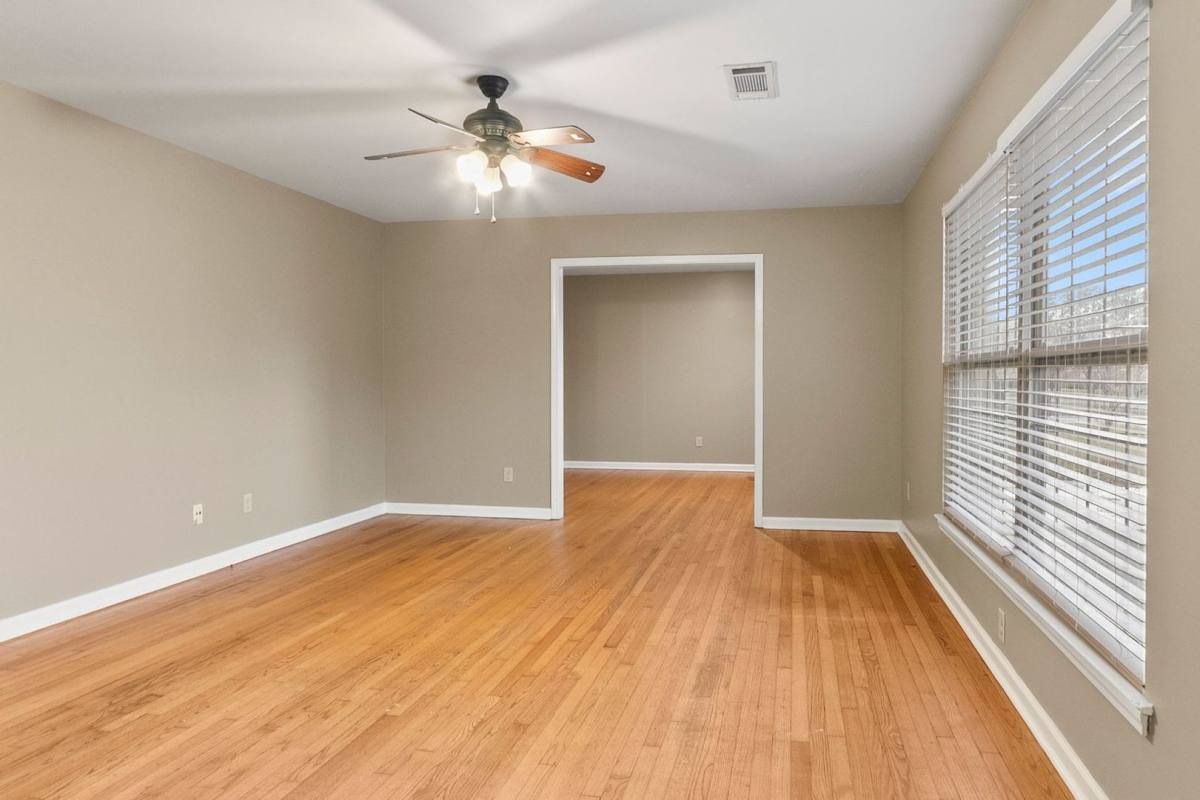 House for rent at 242 Cedar Crest, Tuscaloosa, AL 35401