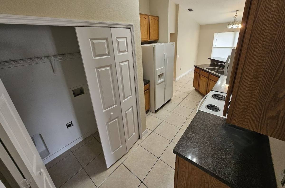 Apartment for rent at 539 Albatross Dr, Kissimmee, FL 34759
