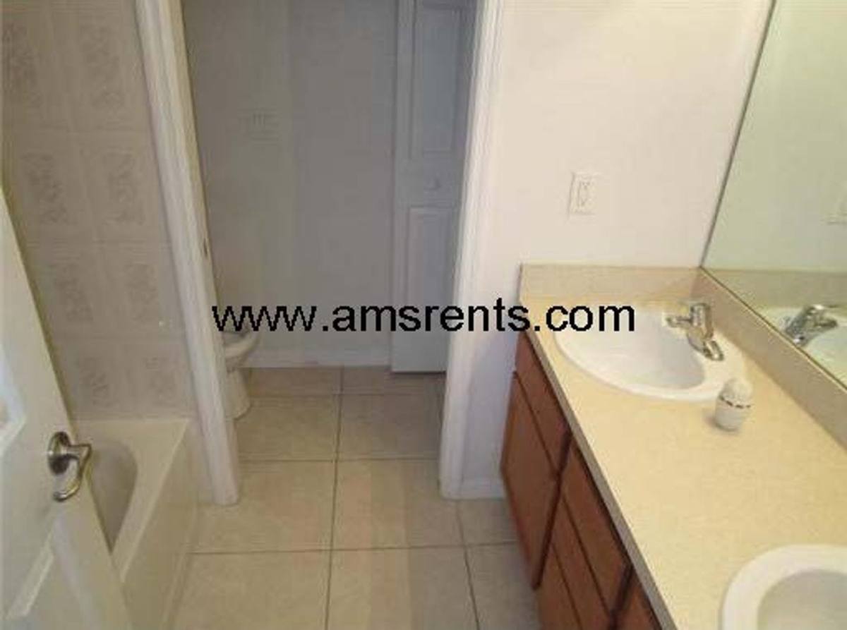 Apartment for rent at 539 Albatross Dr, Kissimmee, FL 34759