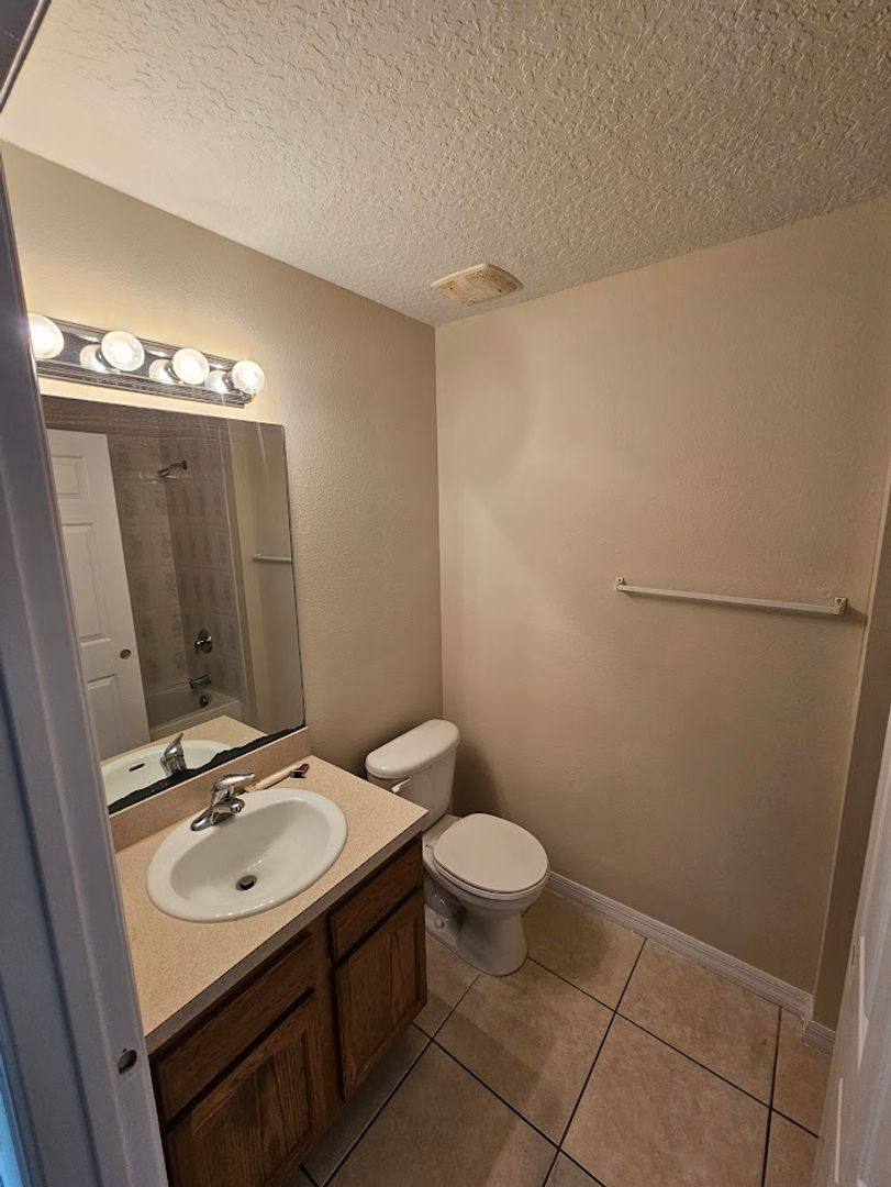 Apartment for rent at 539 Albatross Dr, Kissimmee, FL 34759