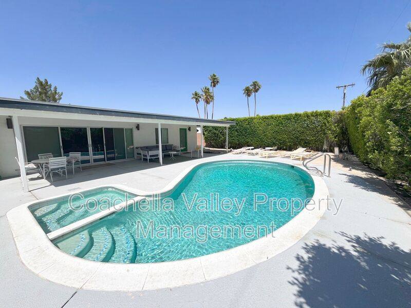 House for rent at 2719 E Ventura Rd, Palm Springs, CA 92262