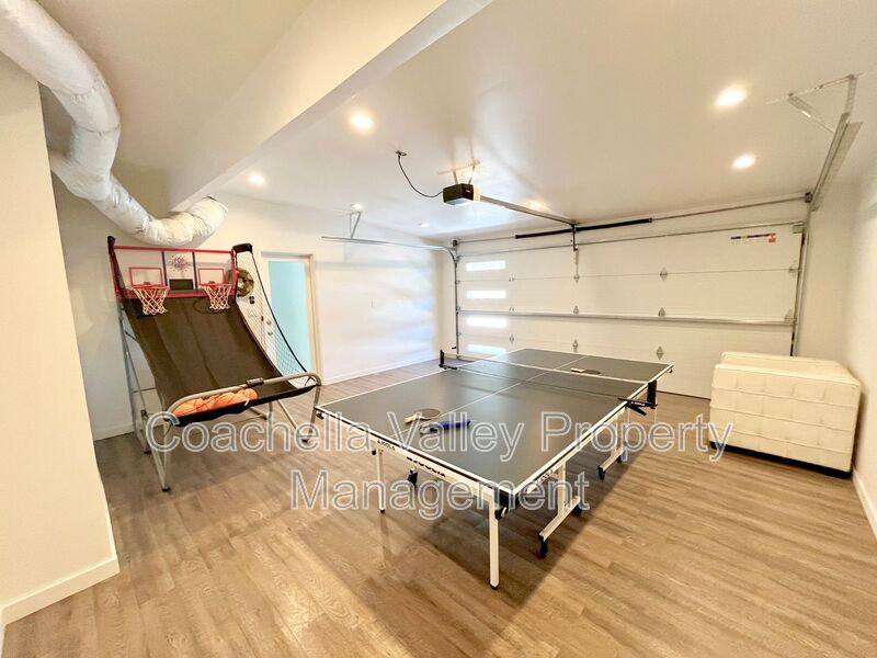 House for rent at 2719 E Ventura Rd, Palm Springs, CA 92262