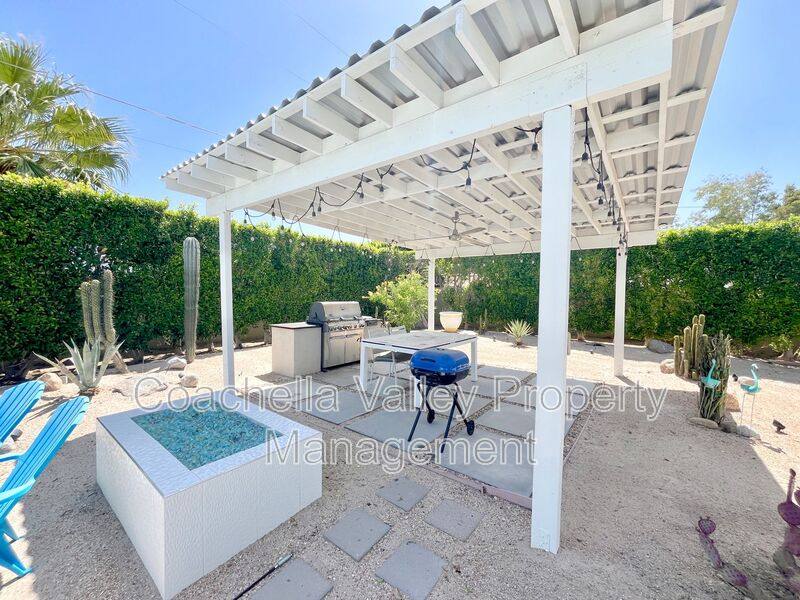 House for rent at 2719 E Ventura Rd, Palm Springs, CA 92262