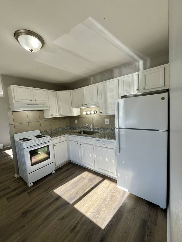 Apartment for rent at 1760 Saint Johns Blvd #9, Lincoln Park, MI 48146