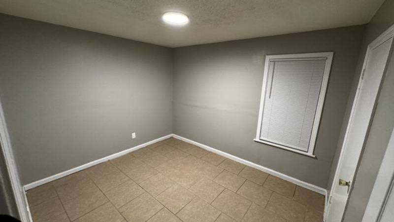 House for rent at 1496 Oakwood St, Memphis, TN 38108