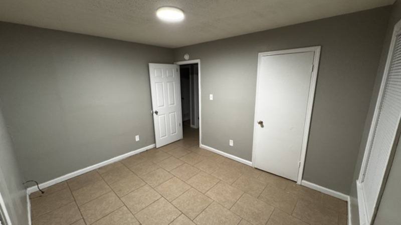 House for rent at 1496 Oakwood St, Memphis, TN 38108