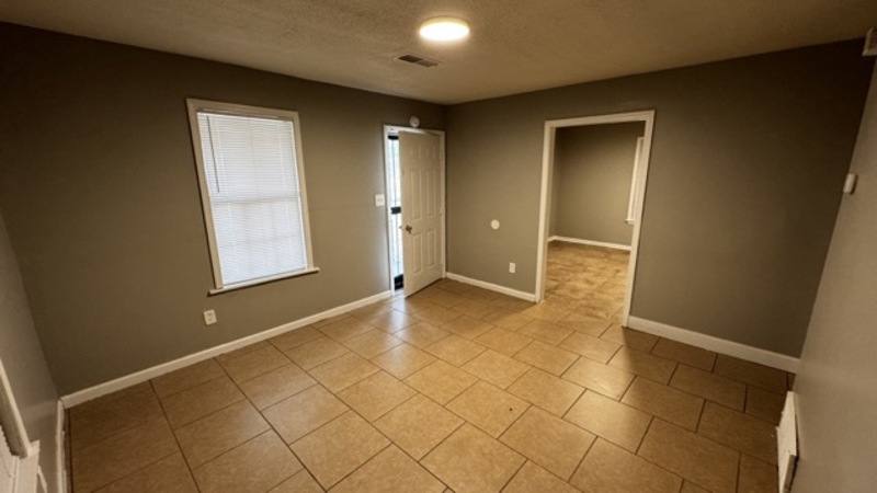 House for rent at 1496 Oakwood St, Memphis, TN 38108