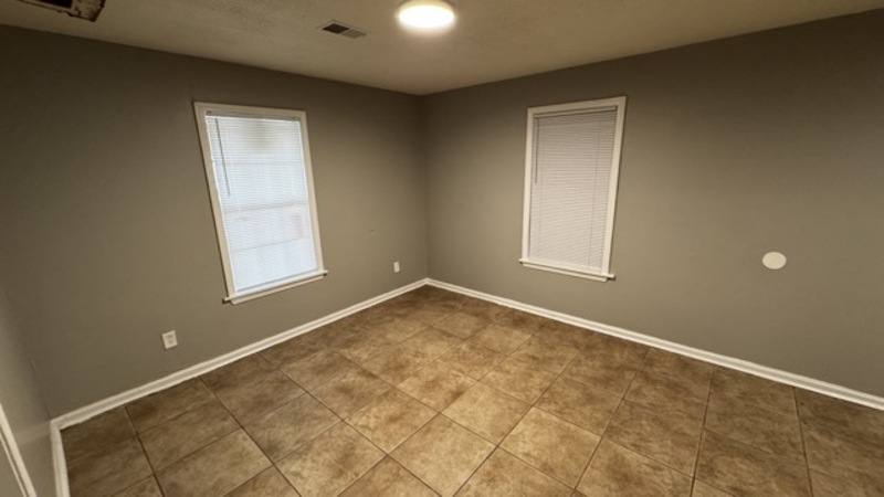 House for rent at 1496 Oakwood St, Memphis, TN 38108