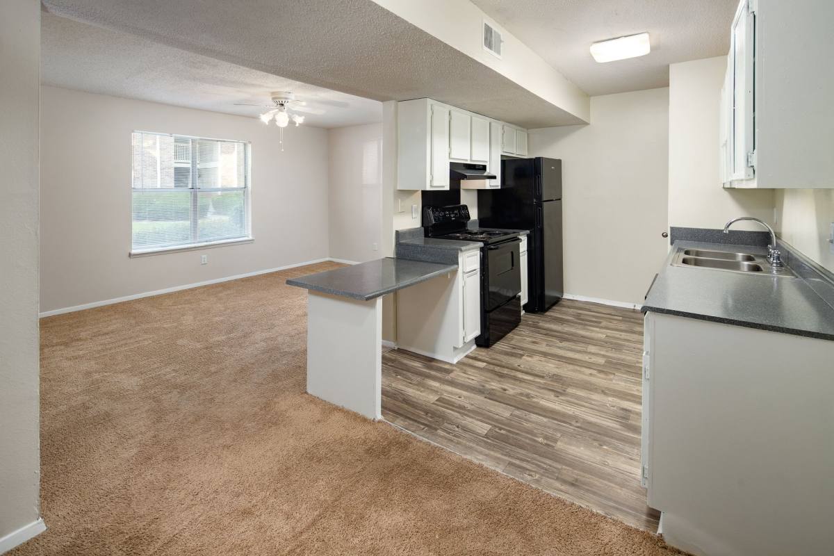 Apartment for rent at 11910 White Bluff Rd, Savannah, GA 31419